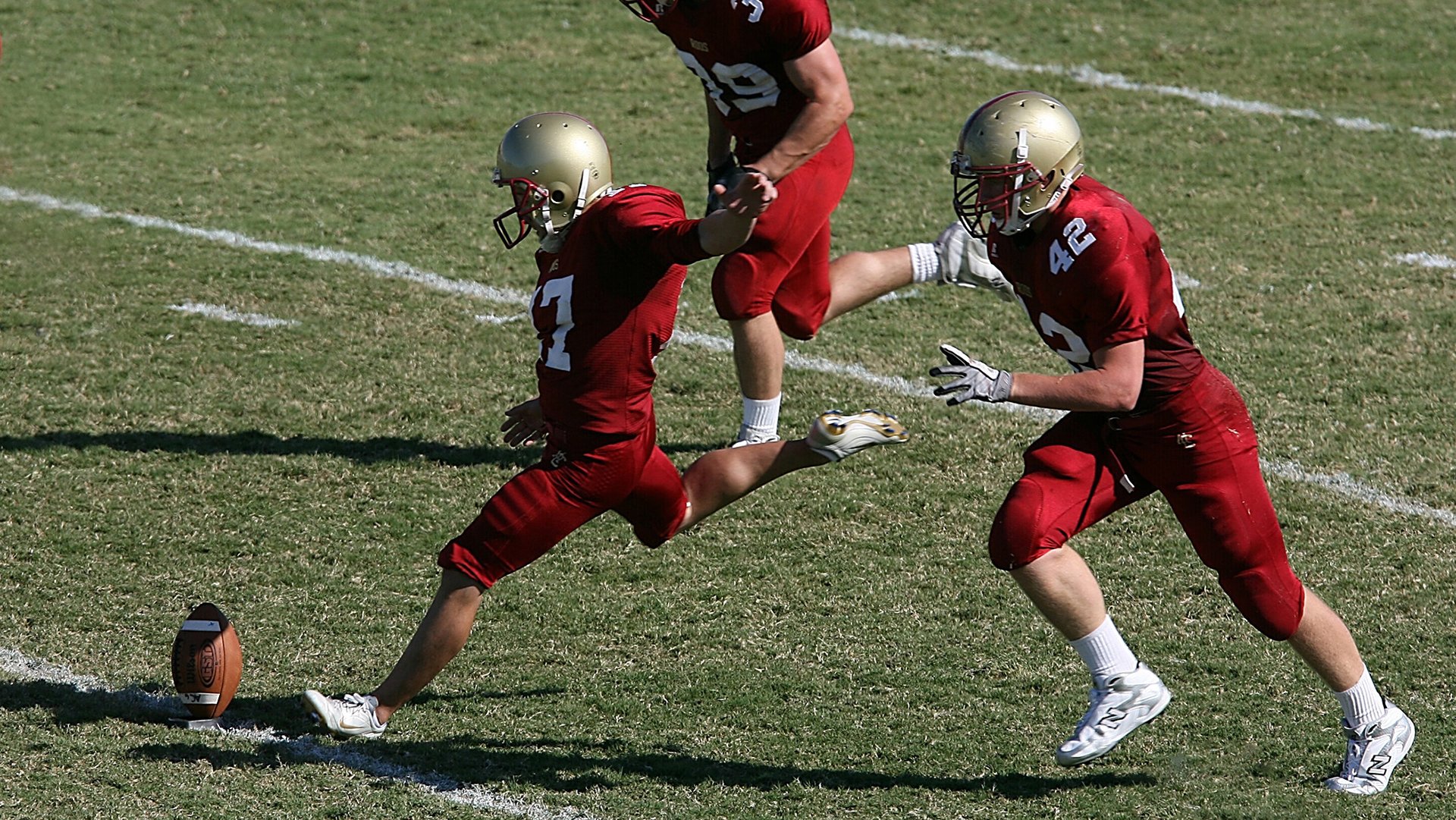 “营地越野车+越野跑双挑战” 驾车与跑步轮流上阵
