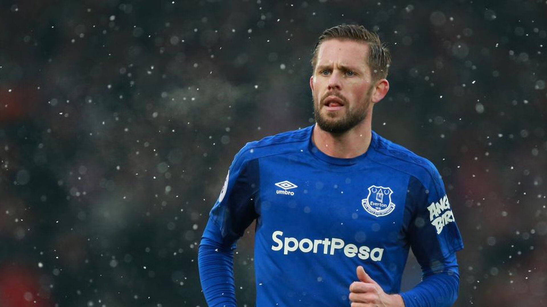 世界杯表现不佳前锋在欧冠重生 用帽子戏法打破质疑